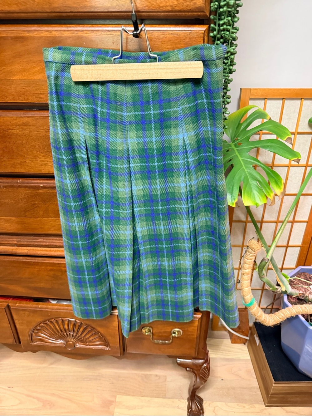 Vtg 60s Bernhard Altmann Wool Plaid Kilt Midi Skirt - 26” Waist - Dark Academia